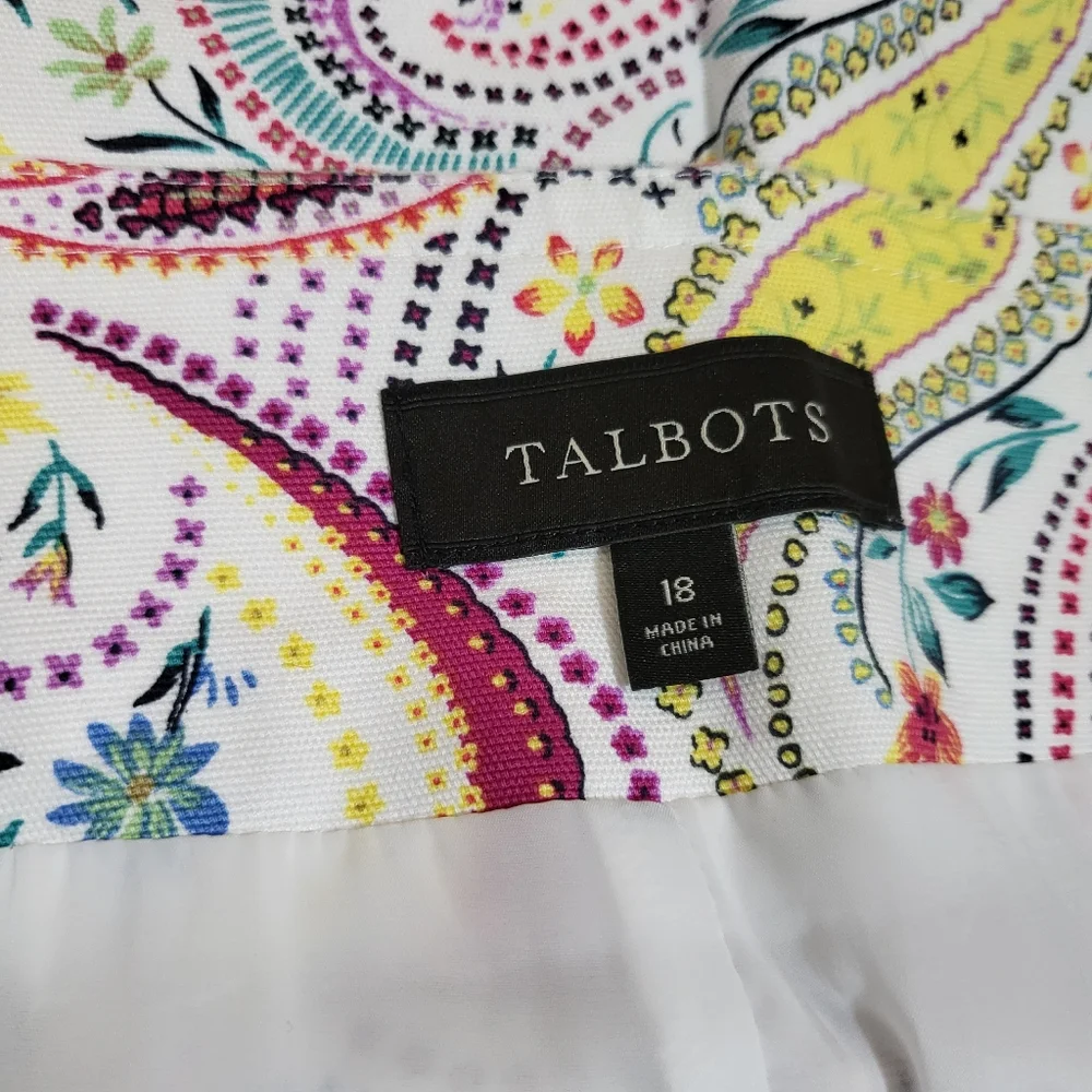 TALBOTS NWOT Short Skirt | Bright Paisely | size 18